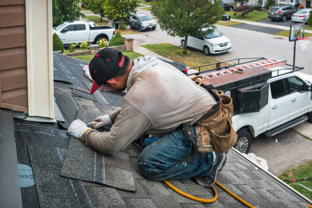 Professional Roofing technician working in Woodlake, TX